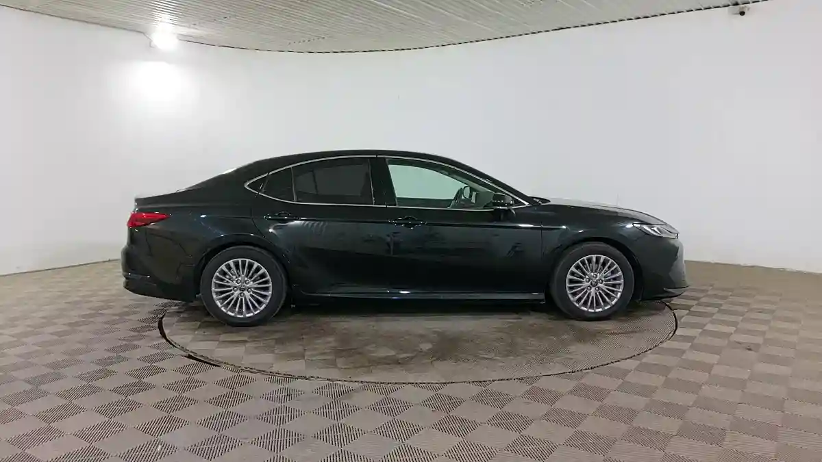 Toyota Camry 2024 года за 15 750 000 тг. в Шымкент