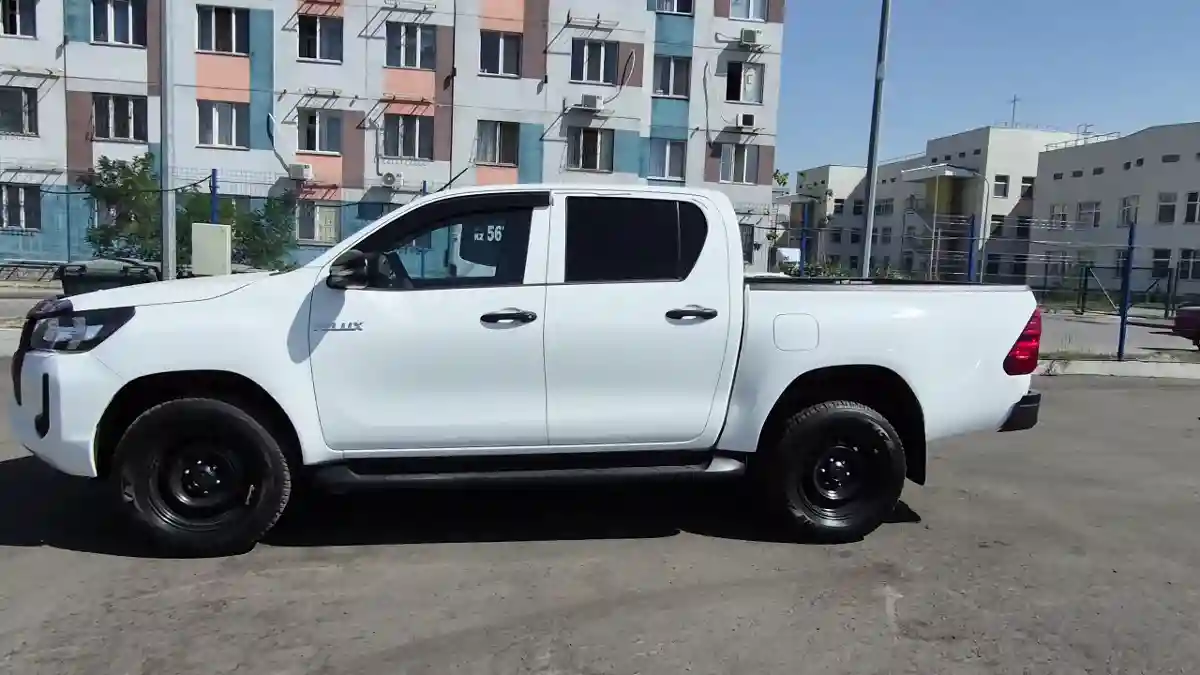 Toyota Hilux 2022 года за 21 100 000 тг. в Алматы