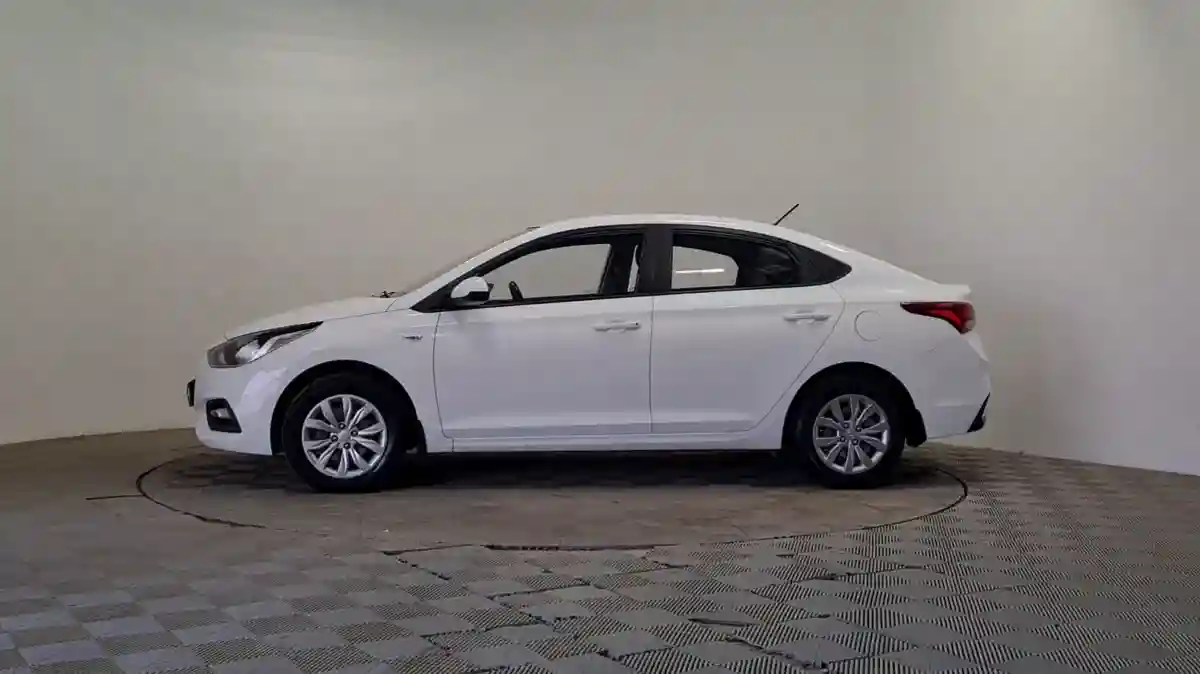Hyundai Accent 2018 года за 6 990 000 тг. в Алматы