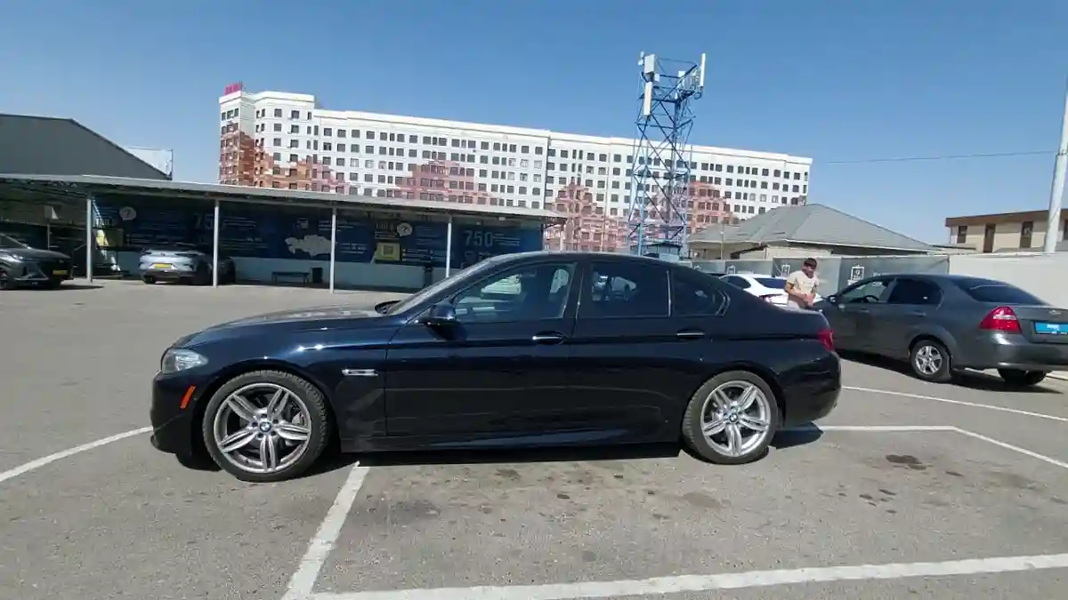 BMW 5 серии 2015 года за 13 690 000 тг. в Шымкент