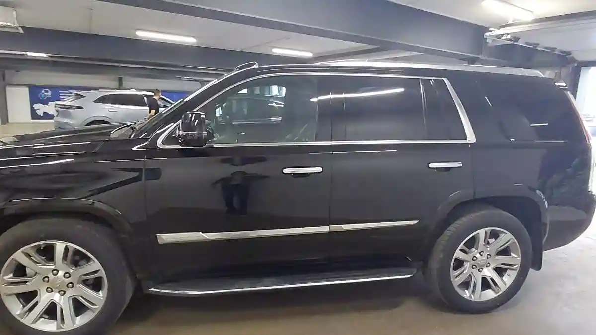 Cadillac Escalade 2017 года за 19 590 000 тг. в Астана
