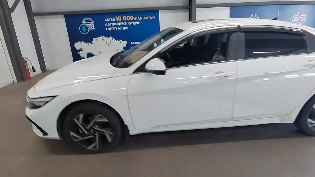 Hyundai Elantra 2024 года за 8 190 000 тг. в Астана