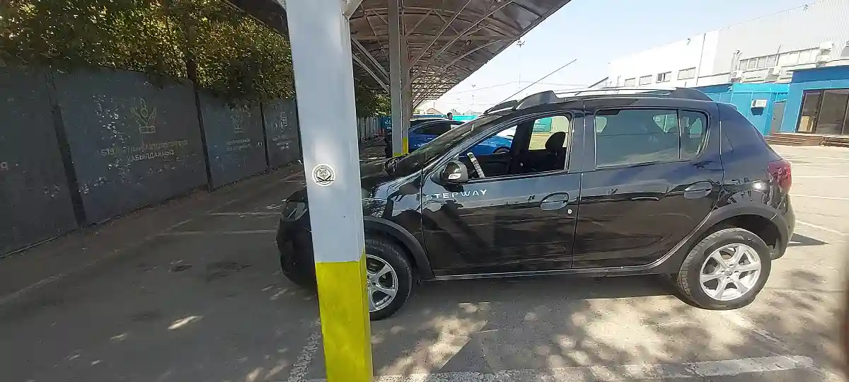 Renault Sandero 2015 года за 4 500 000 тг. в Алматы