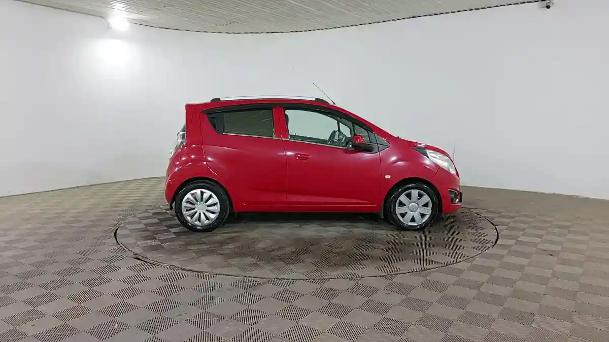 Chevrolet Spark 2013 года за 2 590 000 тг. в Шымкент