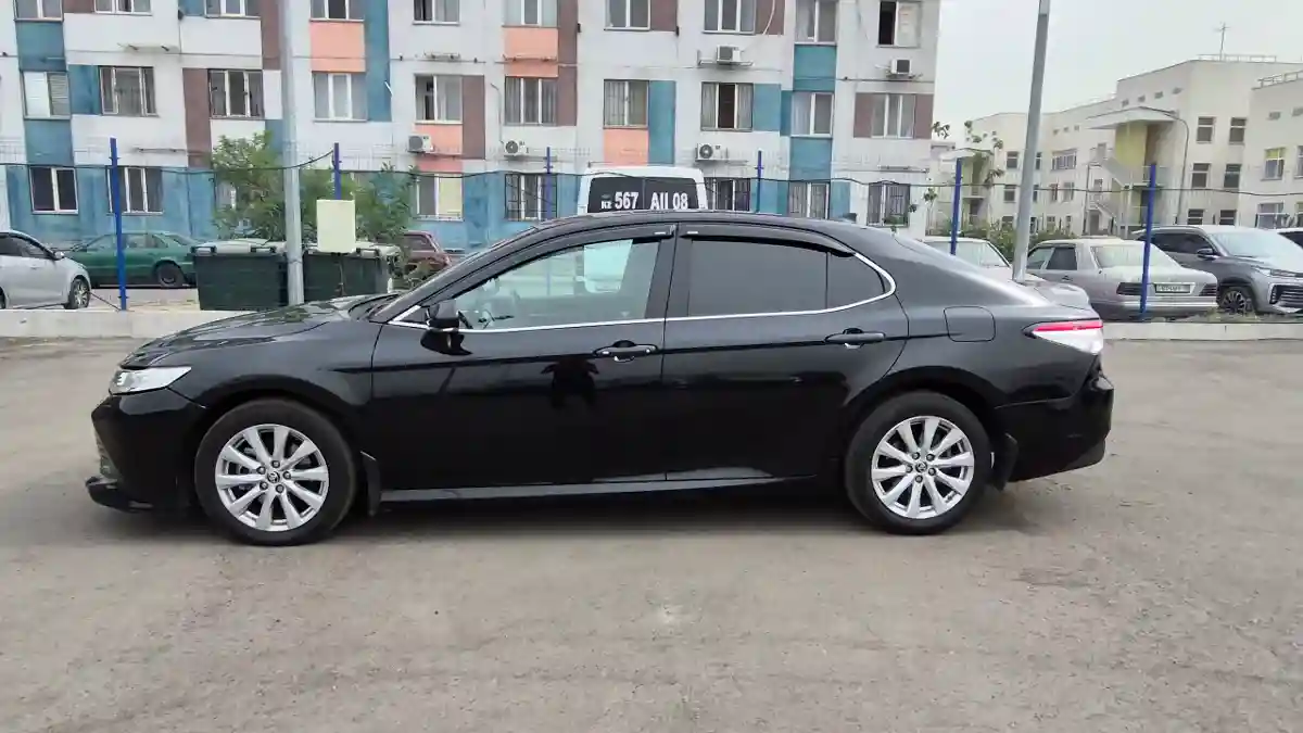 Toyota Camry 2020 года за 13 590 000 тг. в Алматы