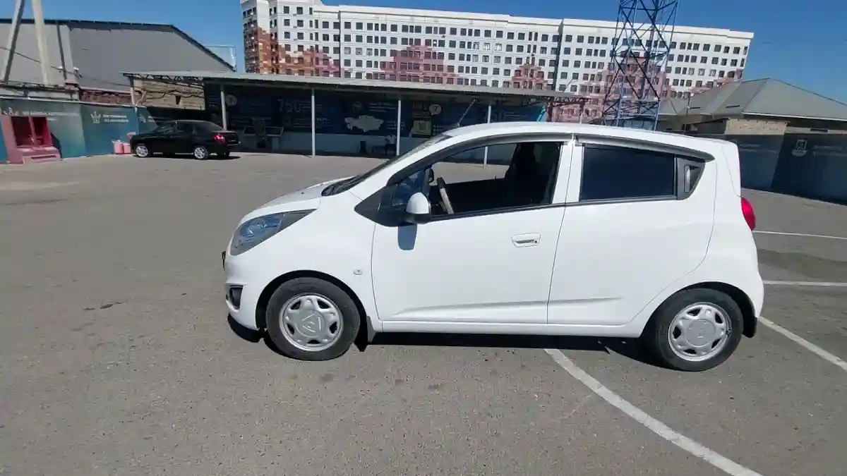Chevrolet Spark 2022 года за 5 190 000 тг. в Шымкент