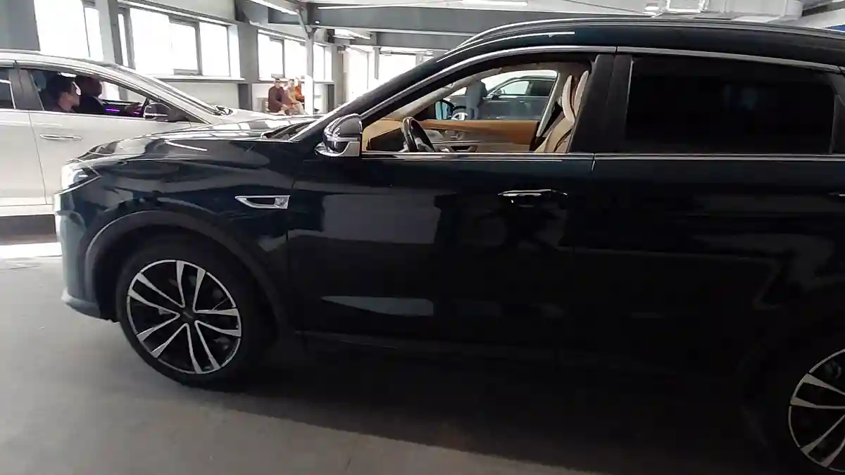 Jetour X70 PLUS 2024 года за 10 200 000 тг. в Астана