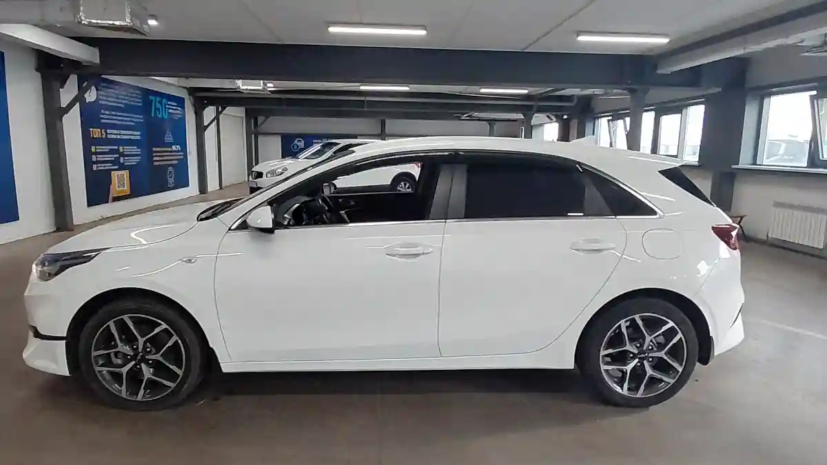 Kia Ceed 2024 года за 9 990 000 тг. в Астана