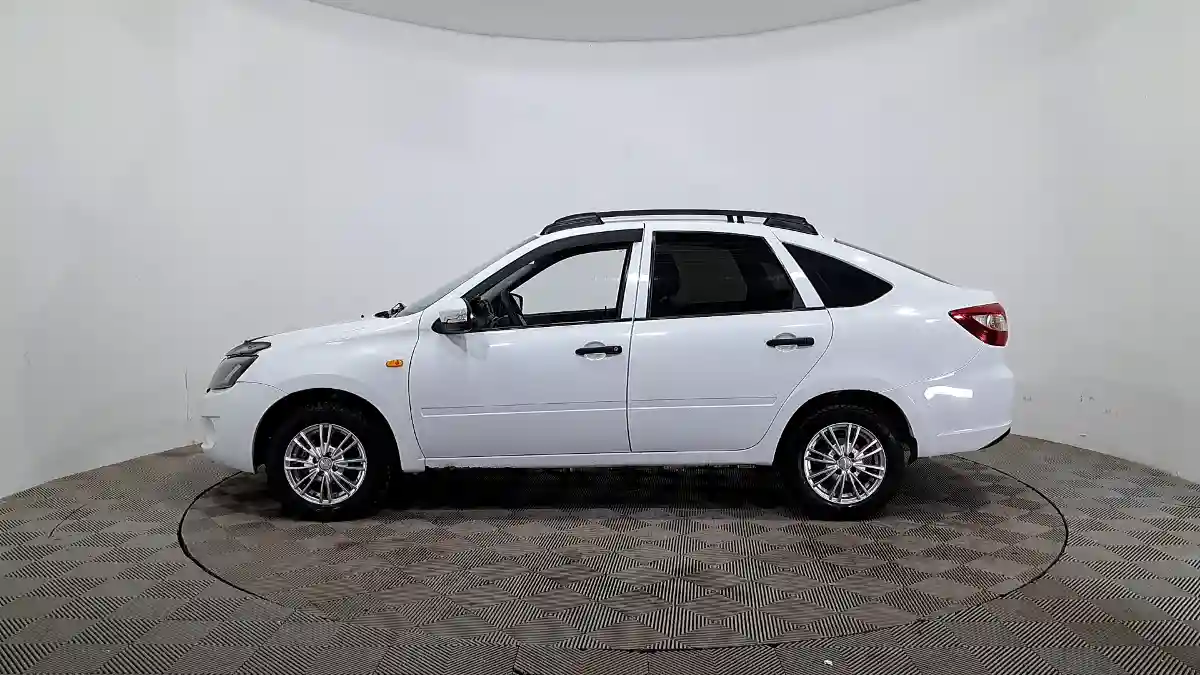 LADA (ВАЗ) Granta 2015 года за 1 990 000 тг. в Астана
