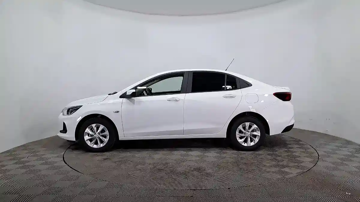 Chevrolet Onix 2025 года за 6 650 000 тг. в Астана