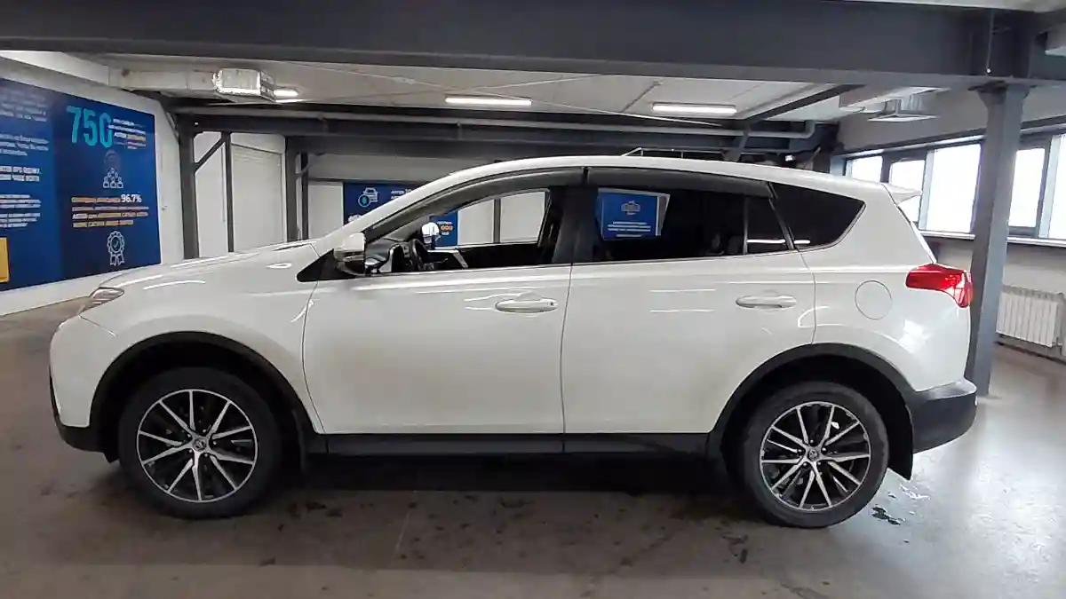 Toyota RAV4 2014 года за 8 490 000 тг. в Астана