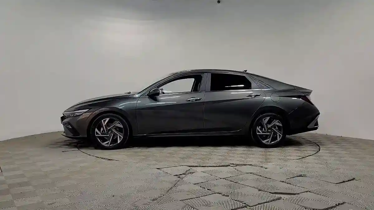 Hyundai Elantra 2023 года за 7 750 000 тг. в Алматы
