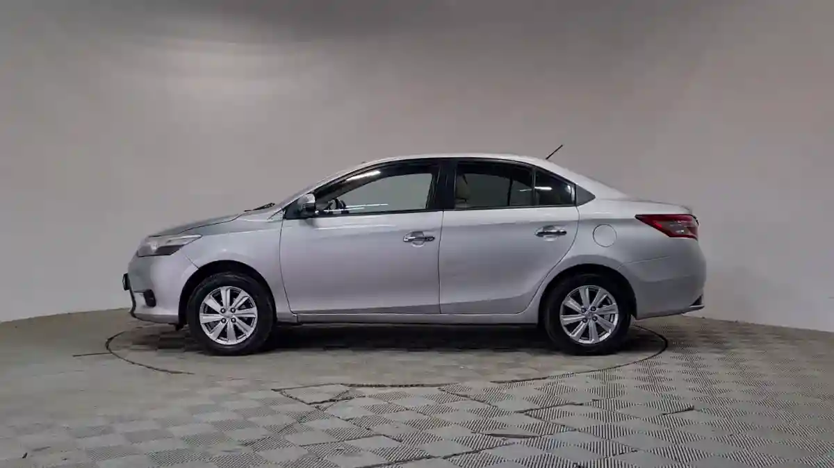 Toyota Yaris 2013 года за 3 490 000 тг. в Алматы