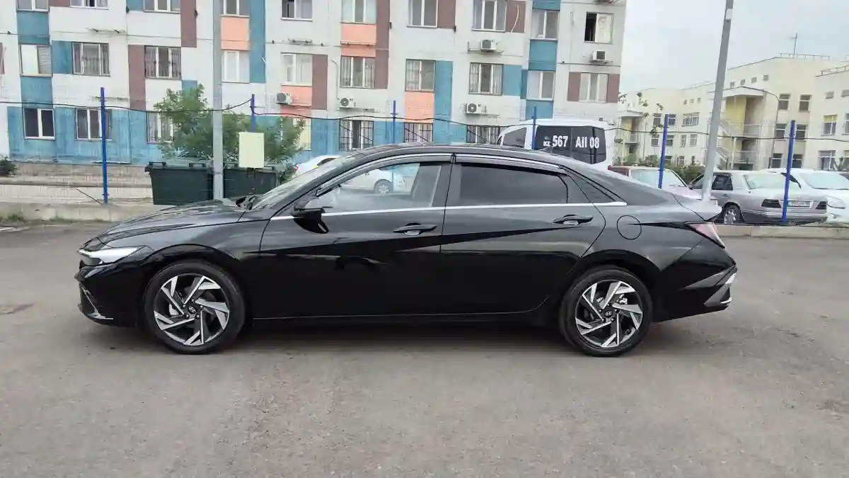 Hyundai Elantra 2023 года за 8 190 000 тг. в Алматы
