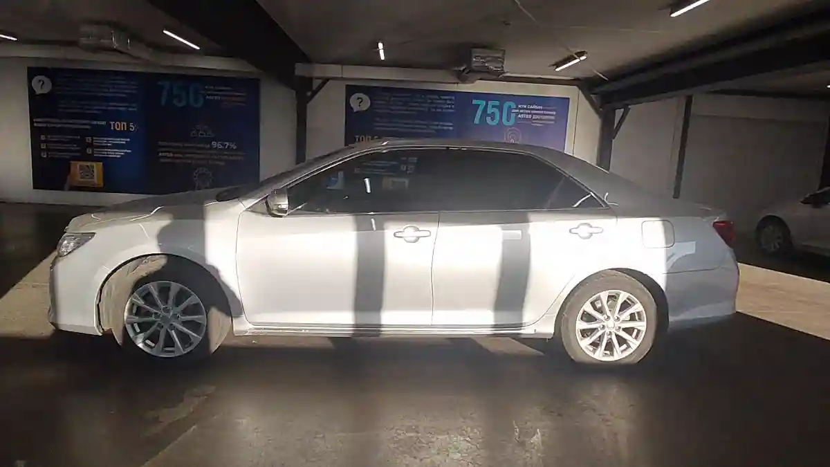 Toyota Camry 2012 года за 9 990 000 тг. в Астана