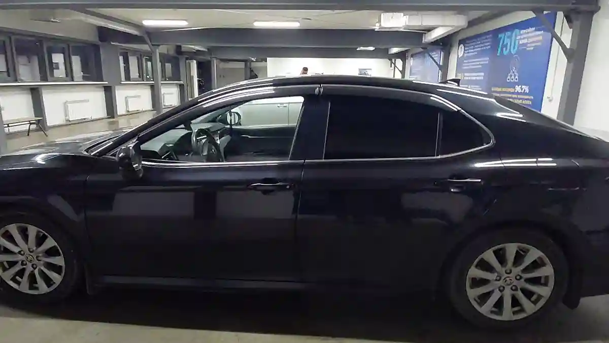 Toyota Camry 2020 года за 9 790 000 тг. в Астана