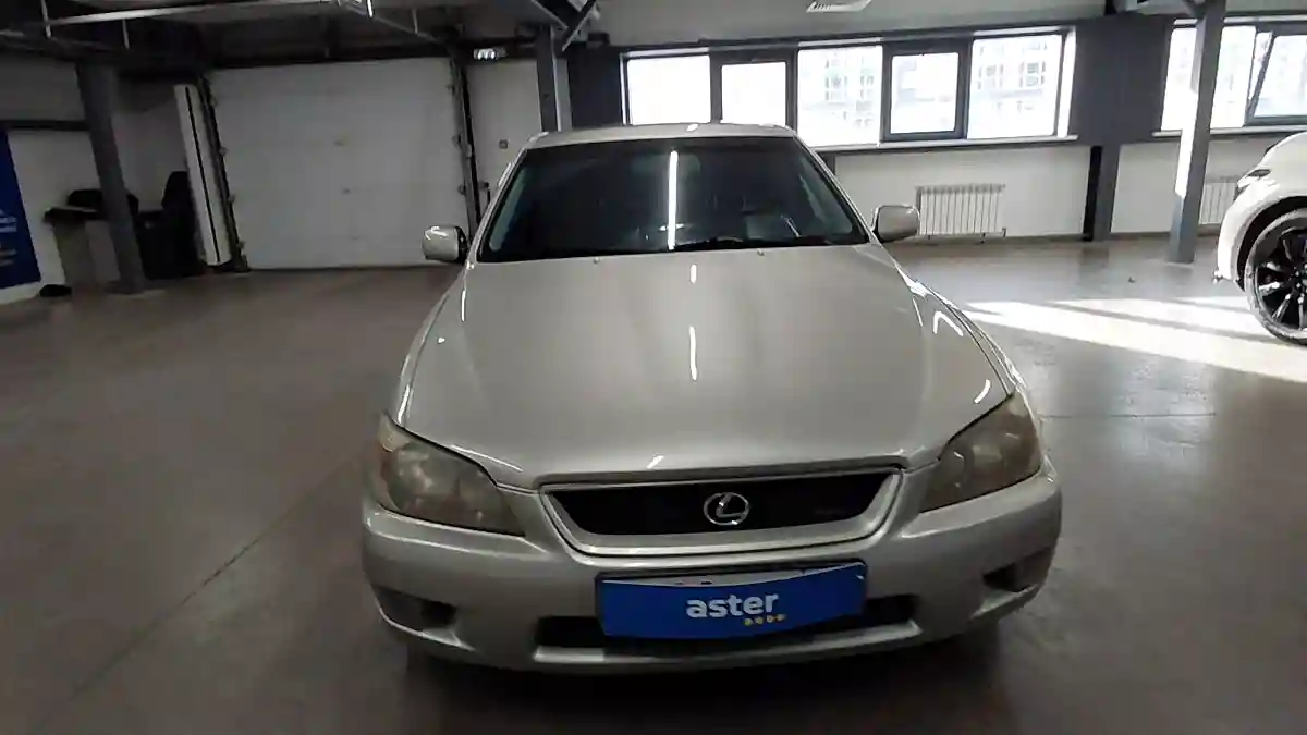 Lexus IS 2004 года за 3 590 000 тг. в Астана
