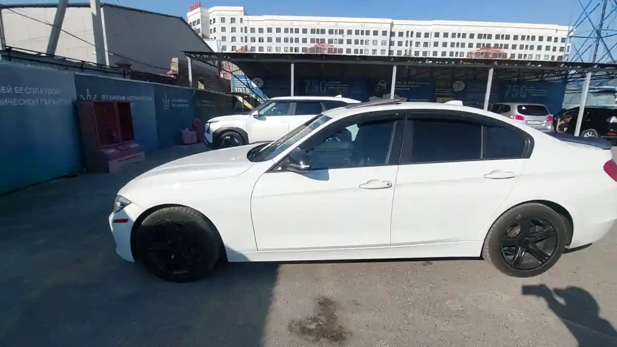 BMW 3 серии 2012 года за 8 590 000 тг. в Шымкент