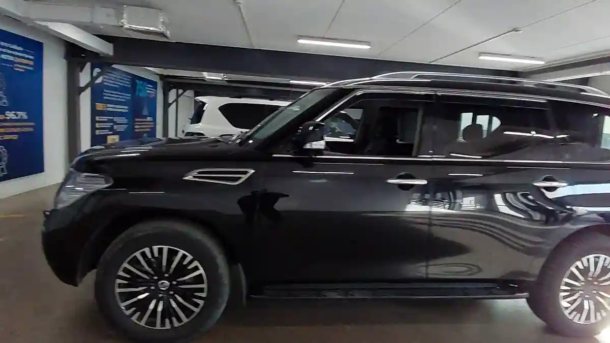 Nissan Patrol 2012 года за 11 990 000 тг. в Астана
