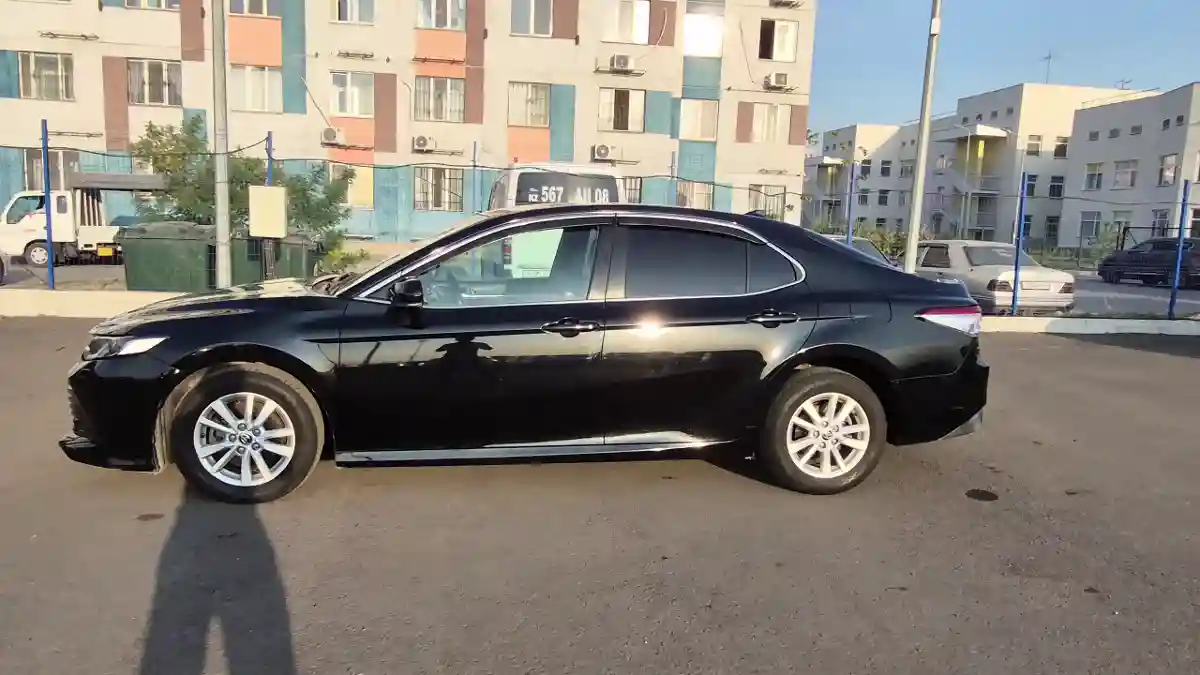 Toyota Camry 2020 года за 13 290 000 тг. в Алматы