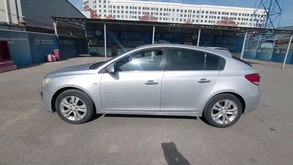 Chevrolet Cruze 2013 года за 2 990 000 тг. в Шымкент