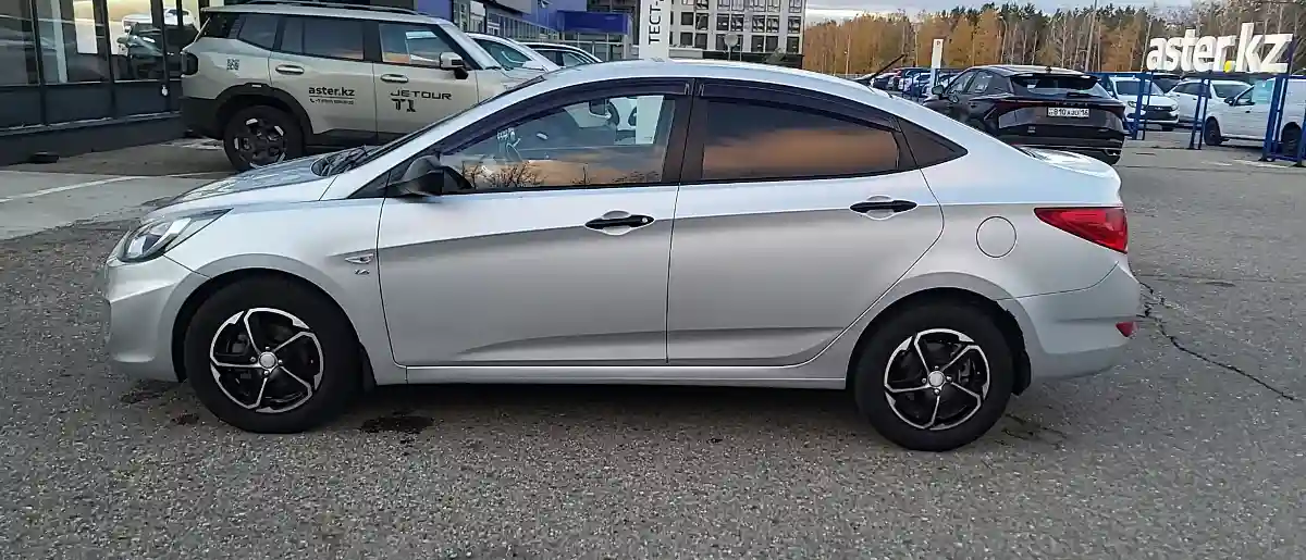 Hyundai Accent 2013 года за 4 890 000 тг. в Усть-Каменогорск
