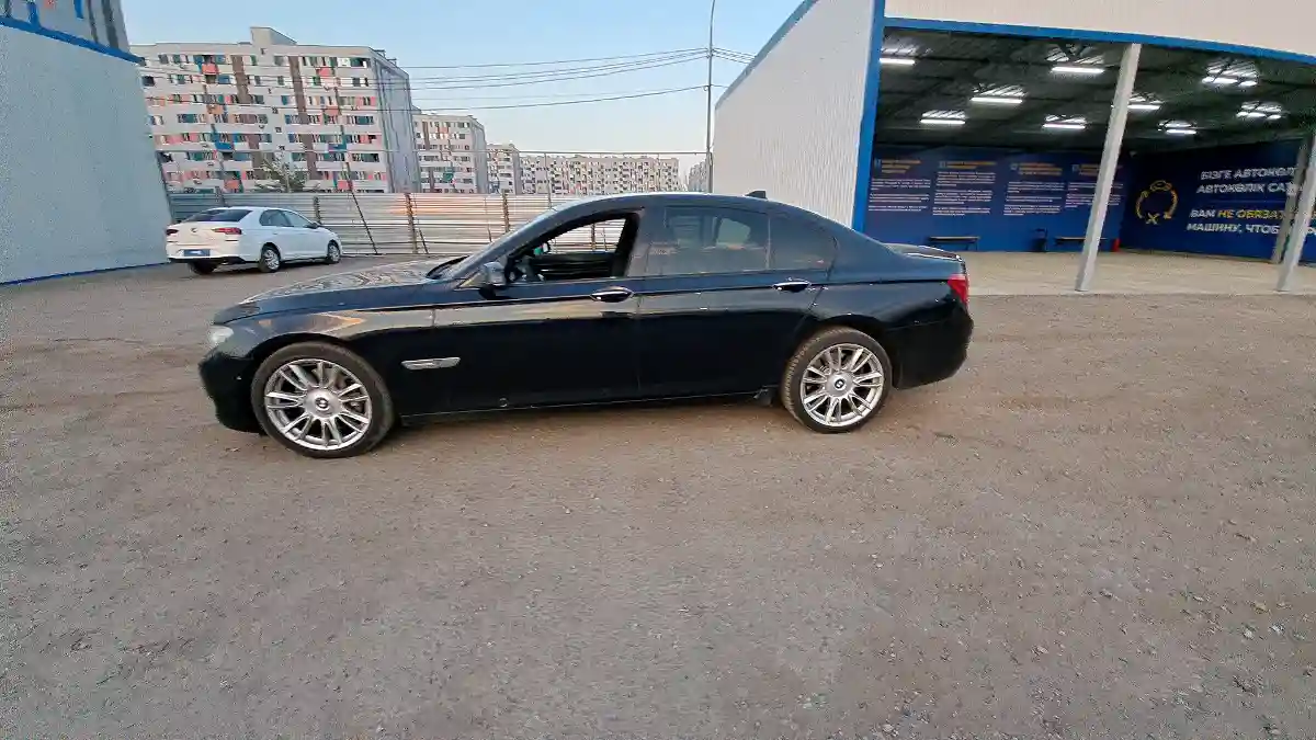 BMW 7 серии 2009 года за 5 990 000 тг. в Астана