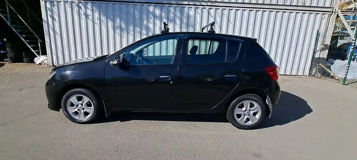 Renault Sandero 2015 года за 2 700 000 тг. в Алматы