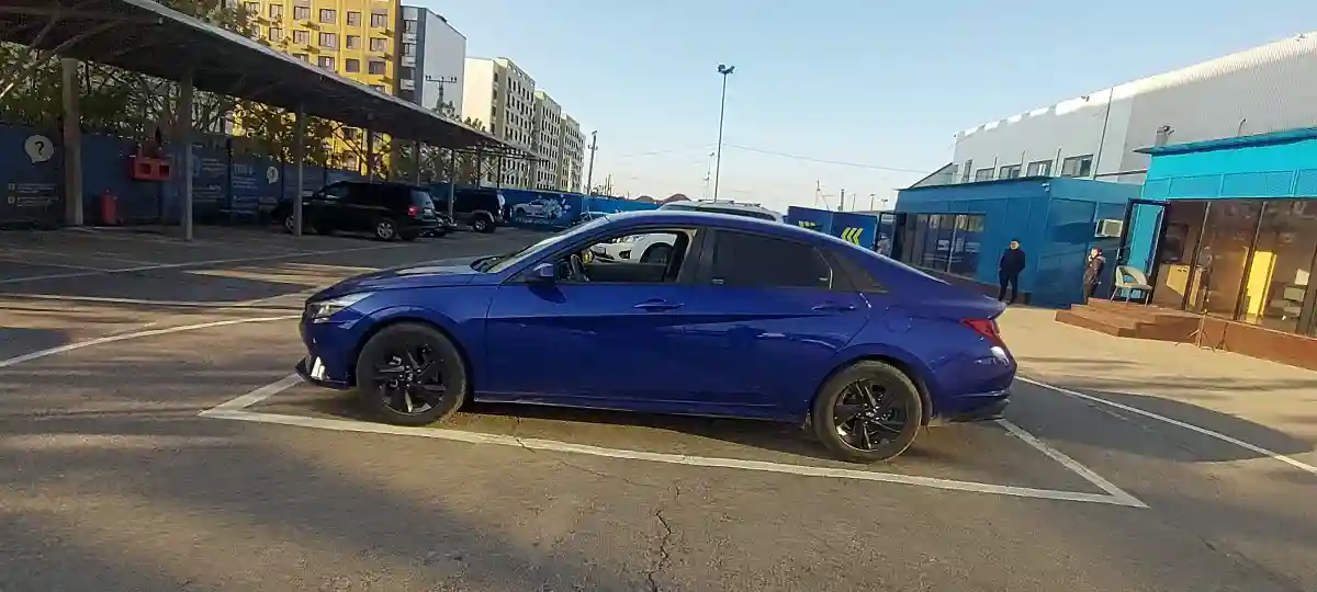 Hyundai Elantra 2022 года за 7 990 000 тг. в Актобе