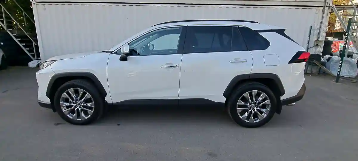 Toyota RAV4 2019 года за 15 000 000 тг. в Алматы
