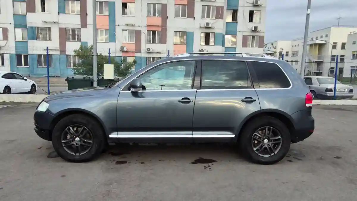 Volkswagen Touareg 2004 года за 3 490 000 тг. в Алматы