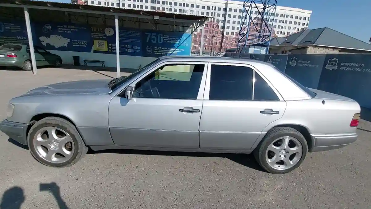 Mercedes-Benz E-Класс 1994 года за 1 590 000 тг. в Шымкент