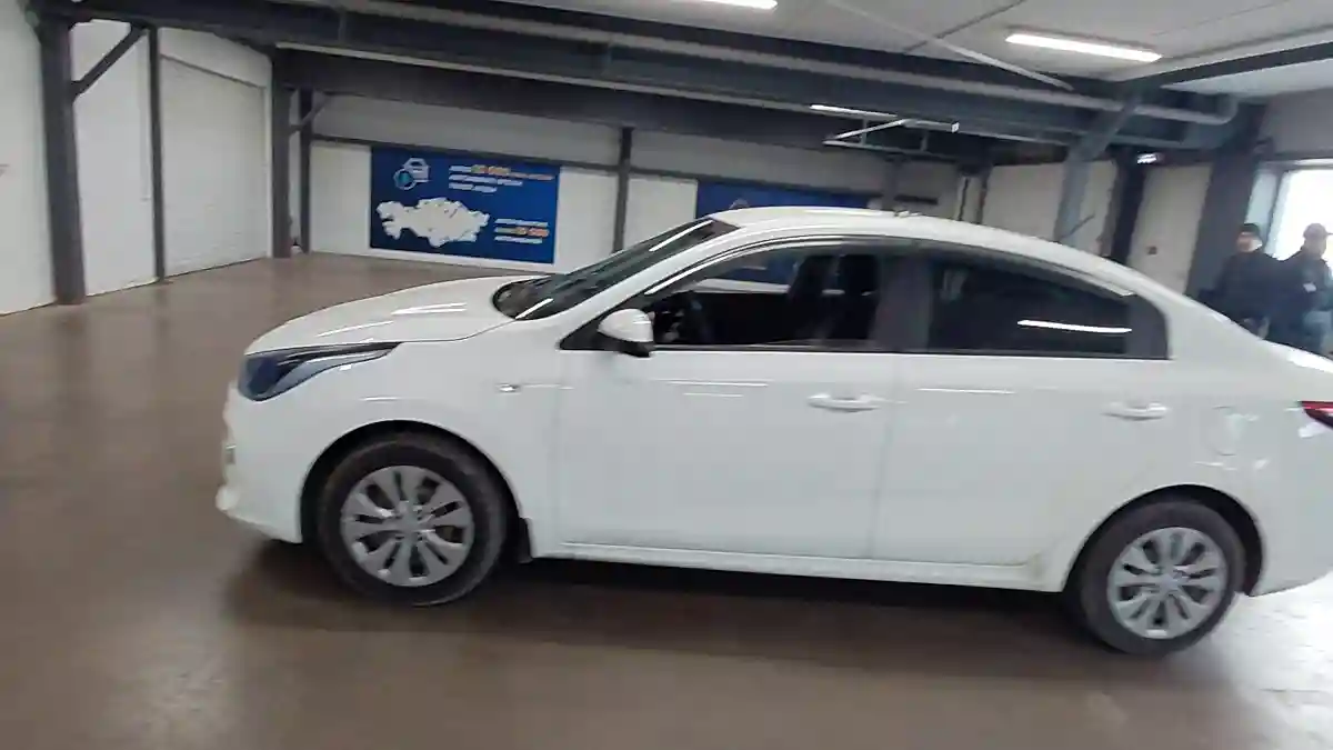 Kia Rio 2020 года за 6 890 000 тг. в Астана