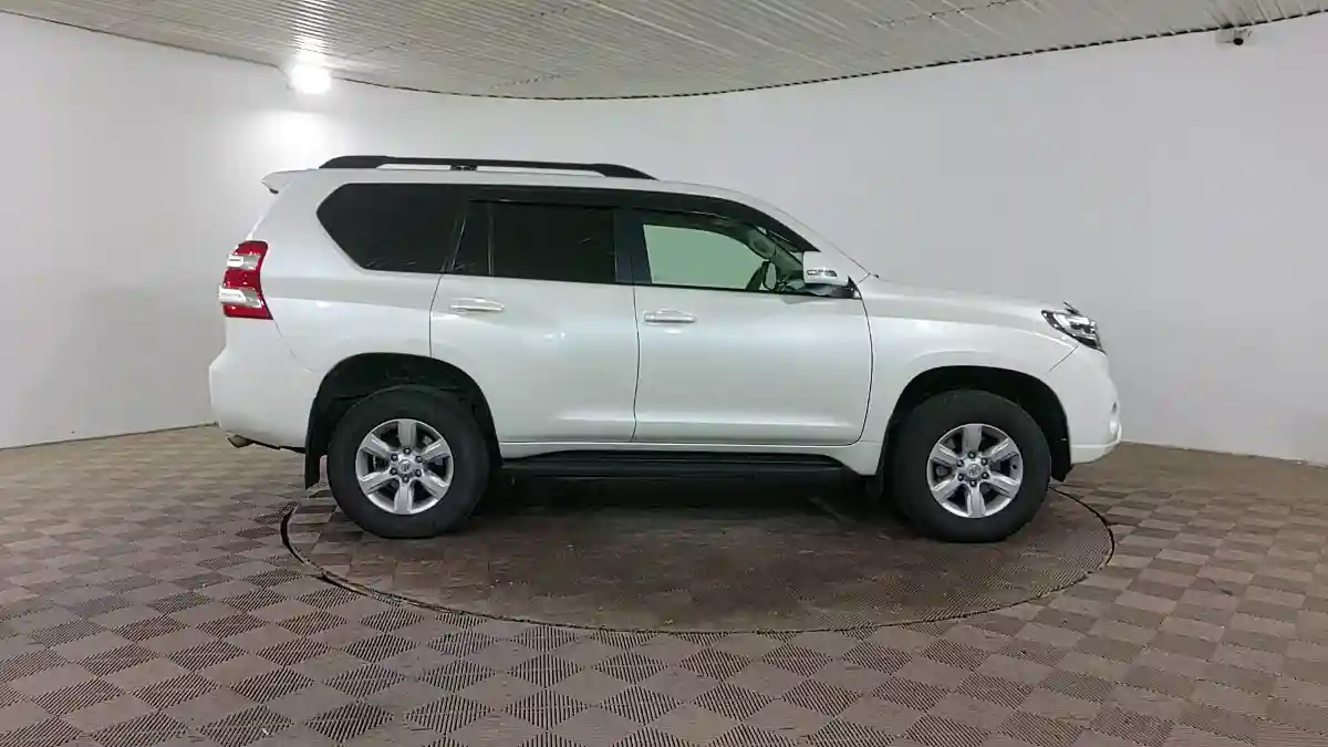 Toyota Land Cruiser Prado 2013 года за 17 000 000 тг. в Шымкент