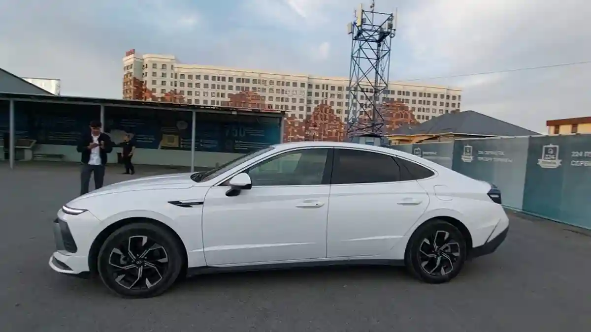 Hyundai Sonata 2024 года за 13 590 000 тг. в Шымкент
