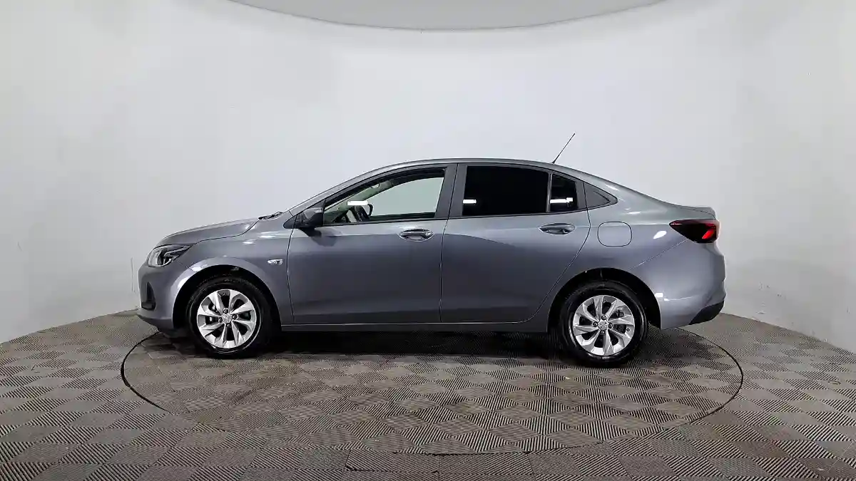 Chevrolet Onix 2023 года за 5 990 000 тг. в Астана