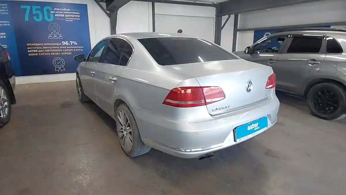 Volkswagen Passat 2014 года за 4 990 000 тг. в Астана