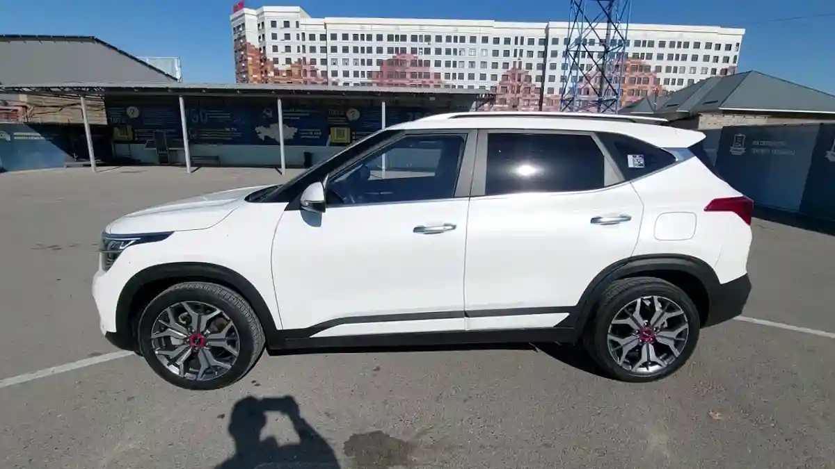 Kia Seltos 2022 года за 9 290 000 тг. в Шымкент