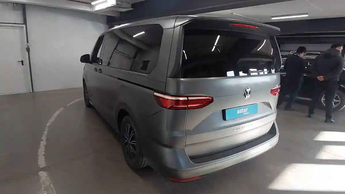 Volkswagen Multivan 2022 года за 37 000 000 тг. в Астана