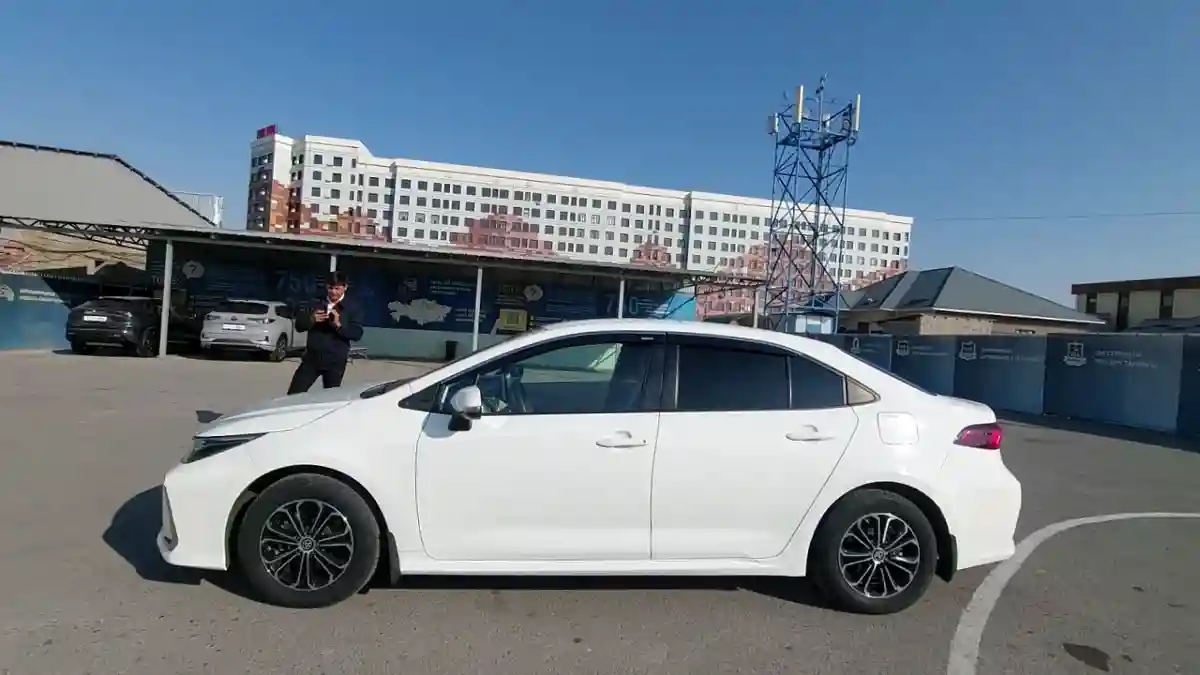 Toyota Corolla 2022 года за 9 450 000 тг. в Шымкент