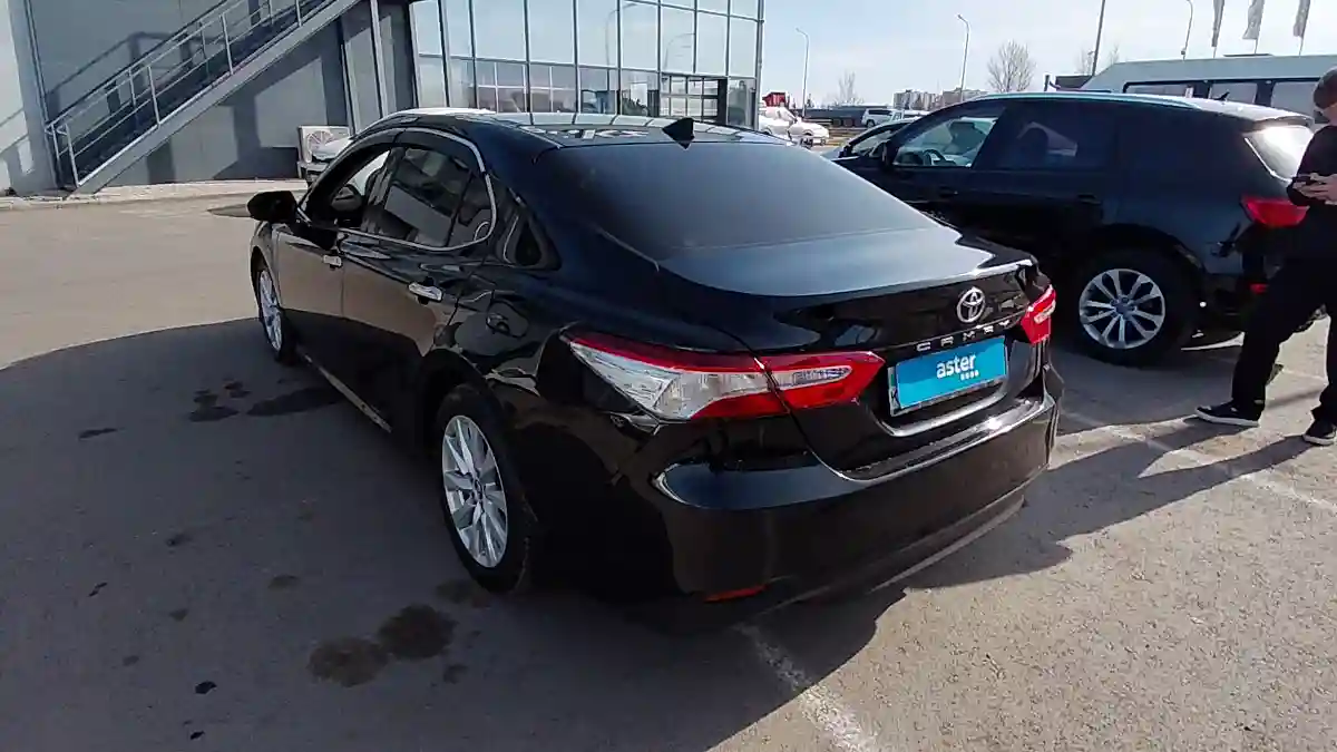 Toyota Camry 2019 года за 11 990 000 тг. в Астана