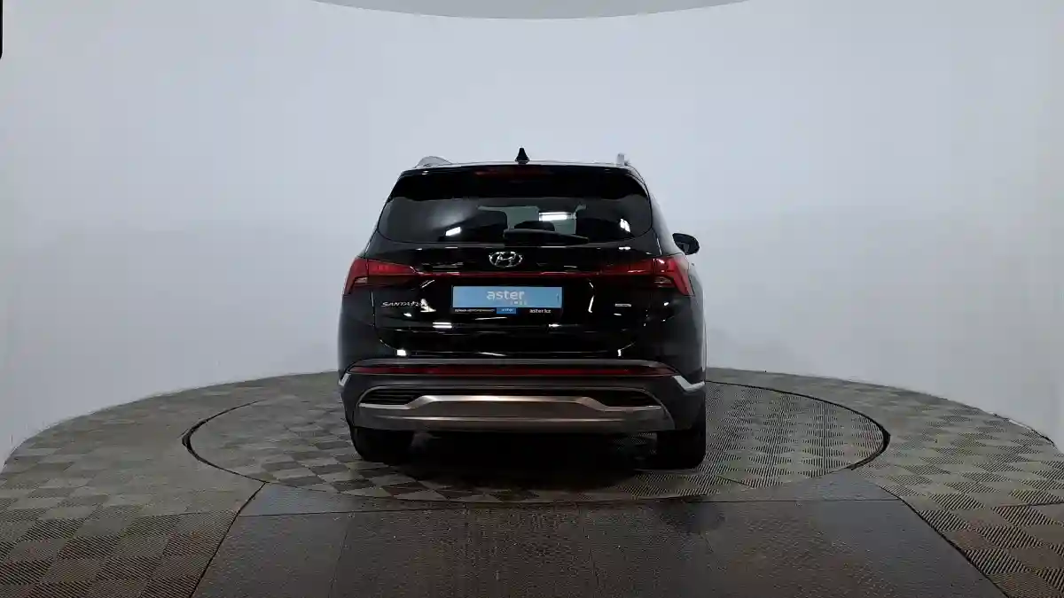 Hyundai Santa Fe 2021 года за 14 590 000 тг. в Астана