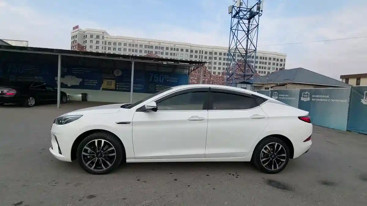 JAC J7 2024 года за 5 990 000 тг. в Шымкент