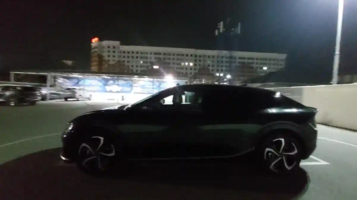 Kia EV6 2021 года за 13 590 000 тг. в Шымкент