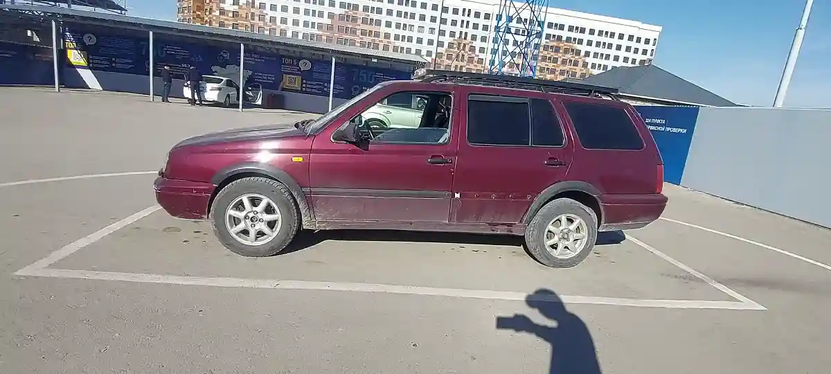 Volkswagen Golf 1995 года за 1 400 000 тг. в Шымкент