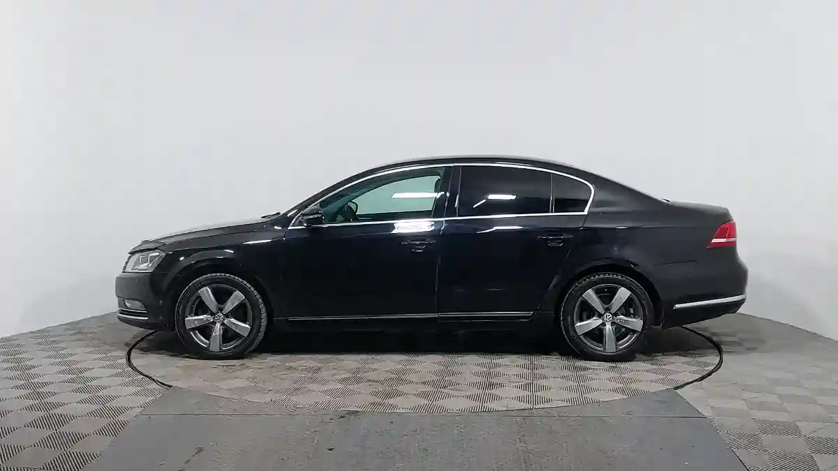 Volkswagen Passat 2012 года за 5 600 000 тг. в Астана