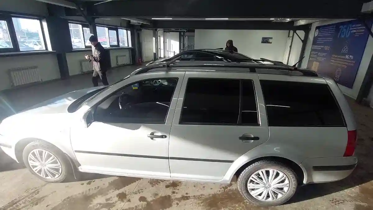 Volkswagen Golf 2001 года за 3 000 000 тг. в Астана
