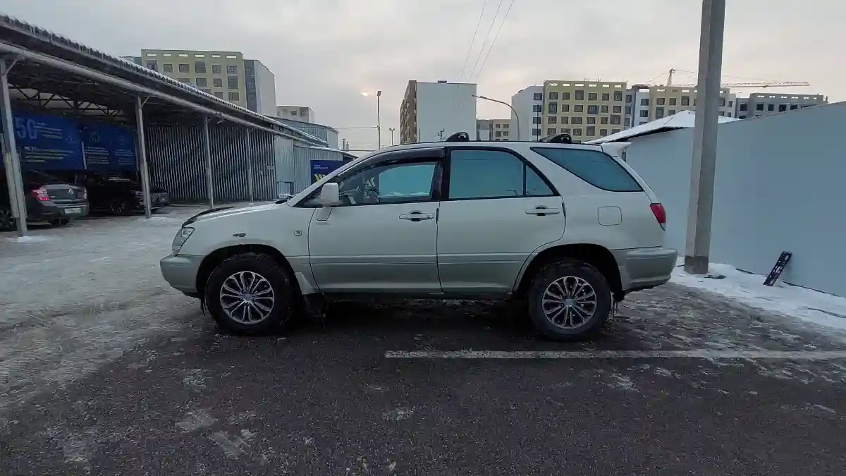 Toyota Harrier 1999 года за 4 000 000 тг. в Алматы
