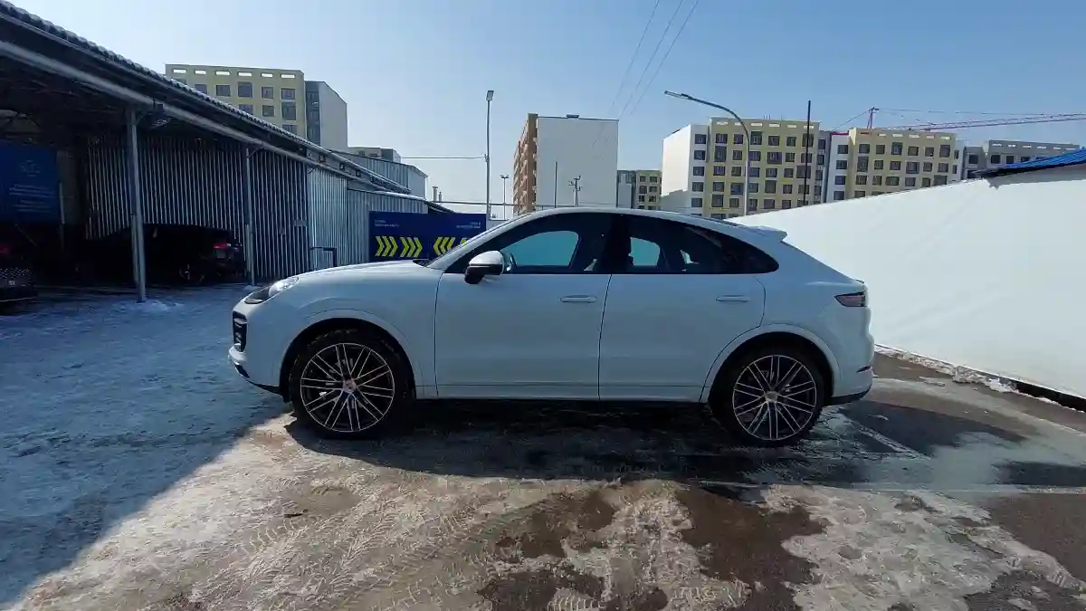 Porsche Cayenne 2020 года за 45 000 000 тг. в Алматы