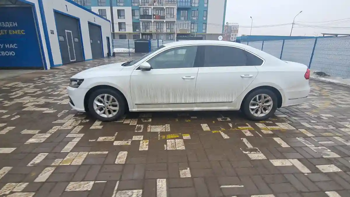 Volkswagen Passat 2016 года за 8 500 000 тг. в Алматы